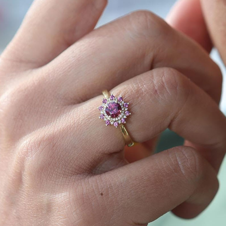 Pink tourmaline with unique halo