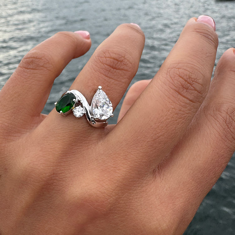 Toi et Moi Lab Diamond And Green Lab Emerald