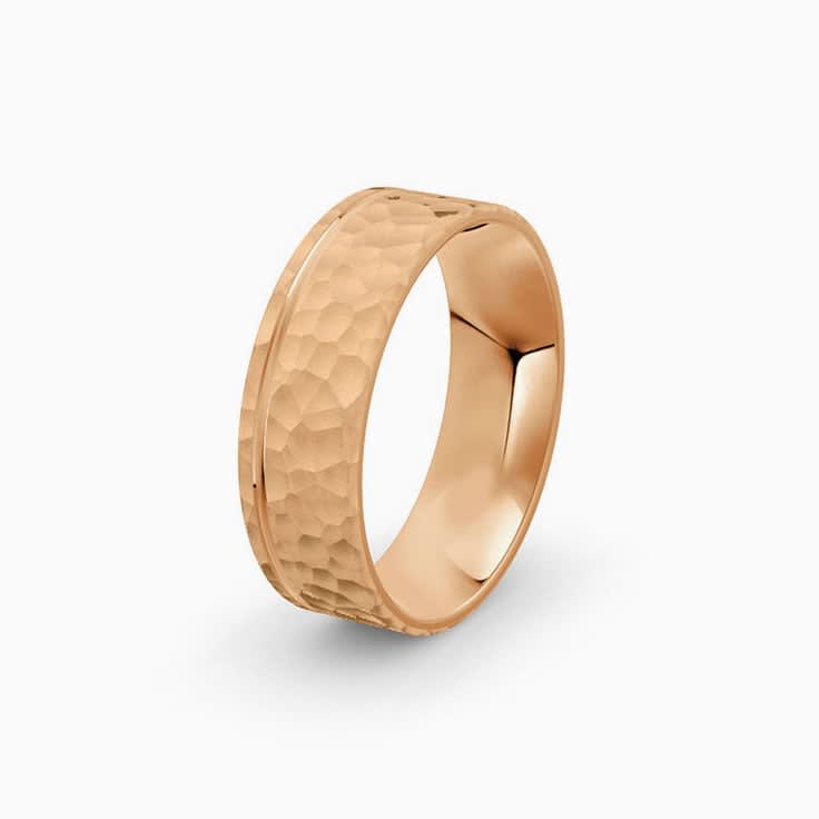 Full hammered mens Ring with comfort fit