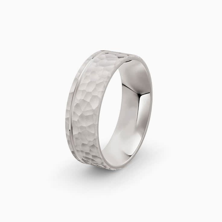 Full hammered mens Ring with comfort fit