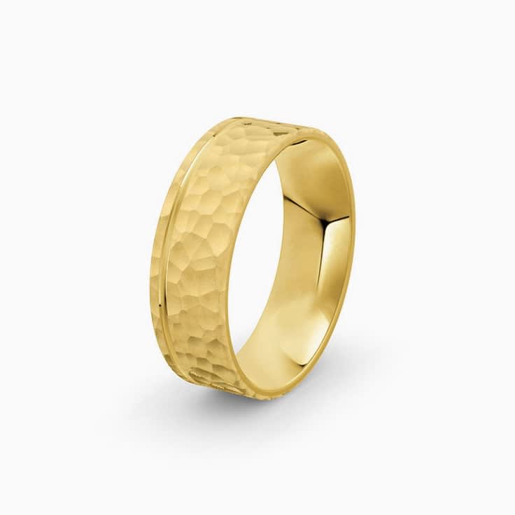 Full hammered mens Ring with comfort fit