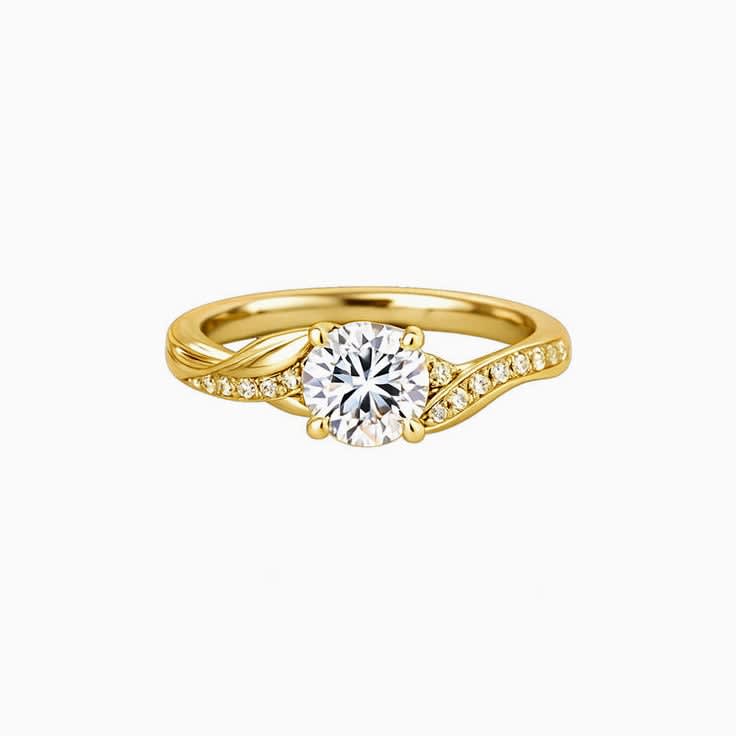 Elegant engagement ring with diamond