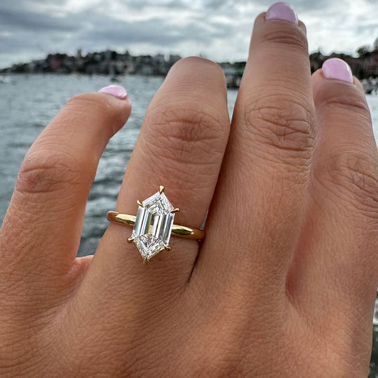 2ct hexagon lab diamond