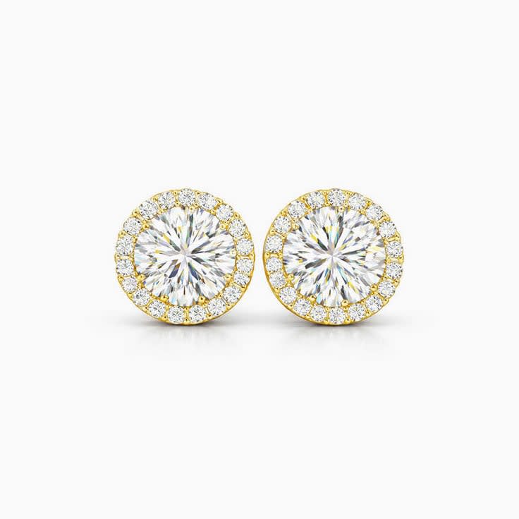 Round diamond stud with halo setting