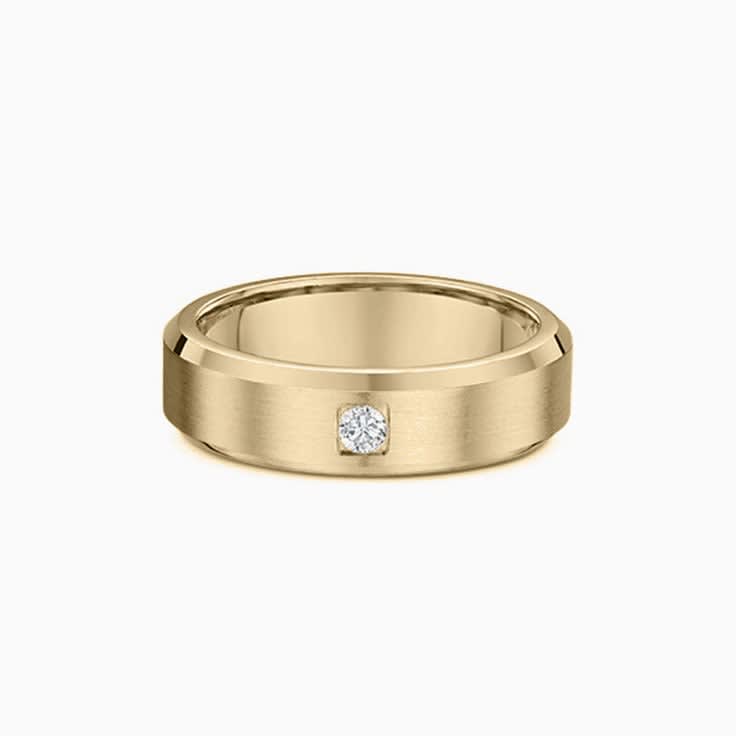 Bevelled edge mens ring with diamond