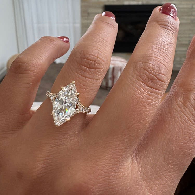 Lab marquise on a split band