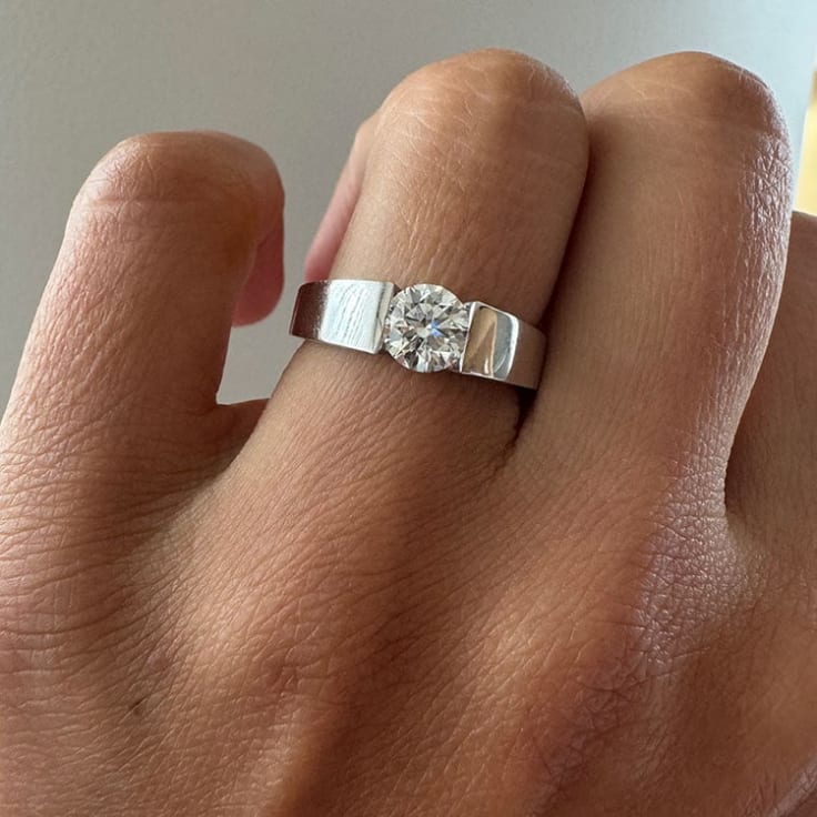 Round diamond mens engagement ring