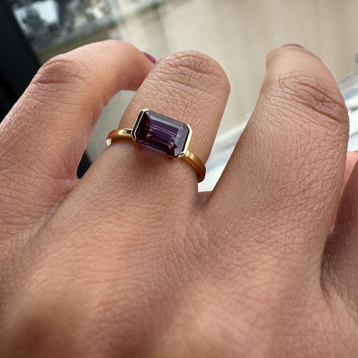 Lab Alexandrite on a gold band