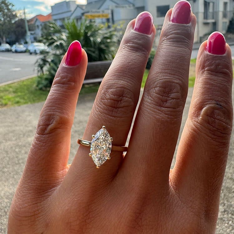 Marquise diamond with a floating halo