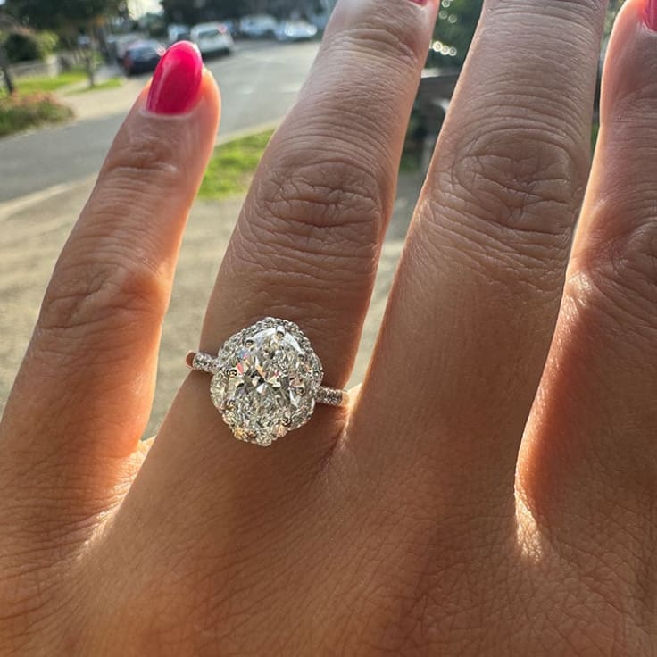 2ct E VVS2 oval with halo diamond