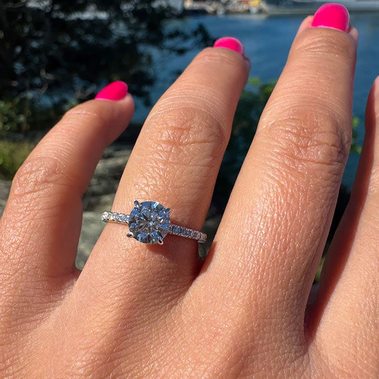 Lab round diamond in white gold setting