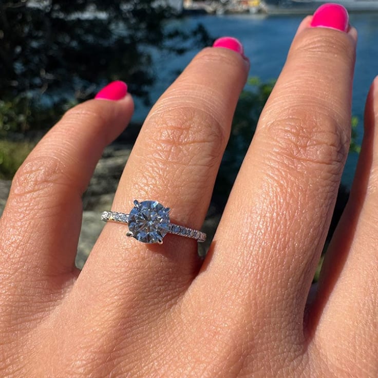 Lab round diamond in white gold setting