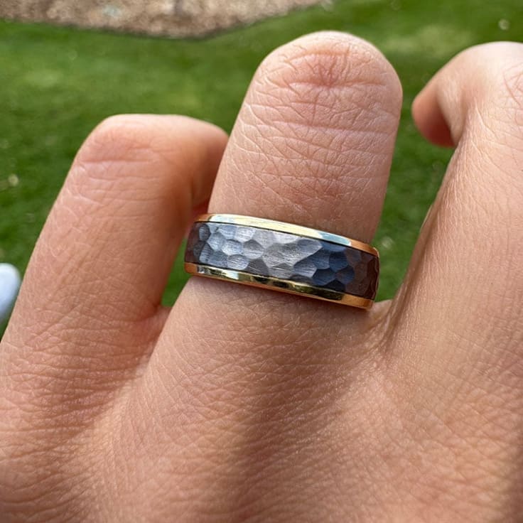 7mm tantalum ring with 9k yellow gold