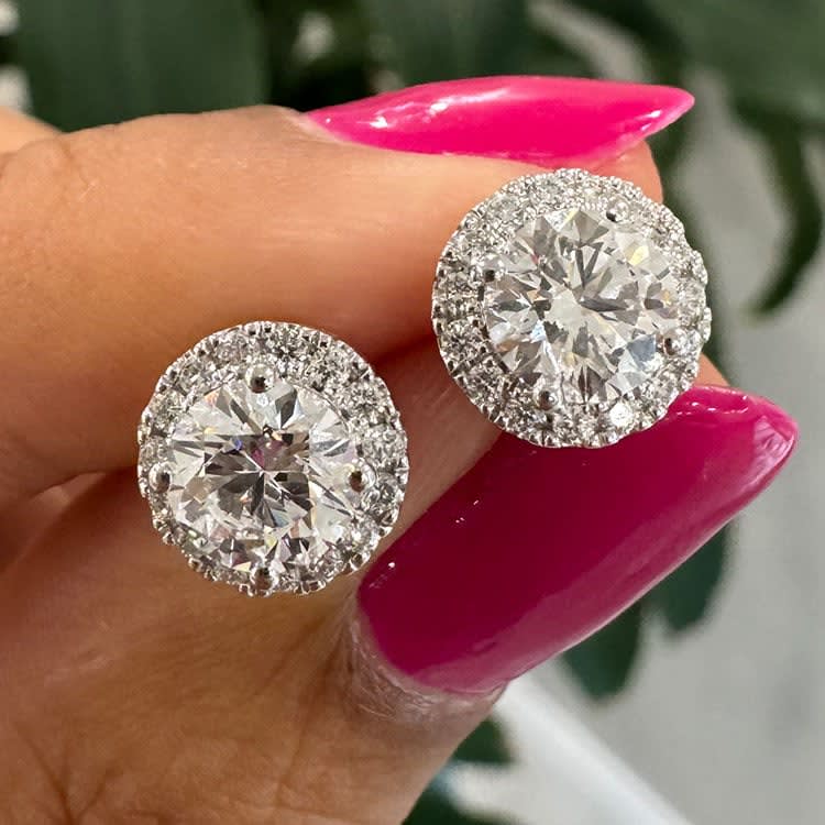 1 carat studs with halo studs