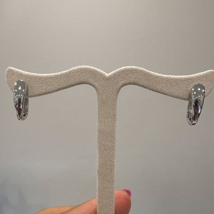 9k white gold Huggies