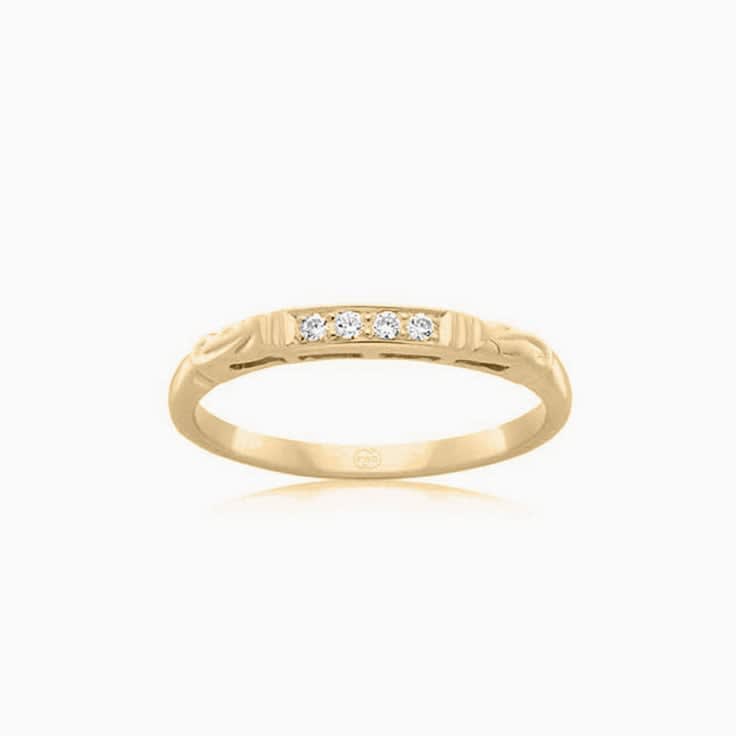 Carved Diamond Wedding ring in yellow gold