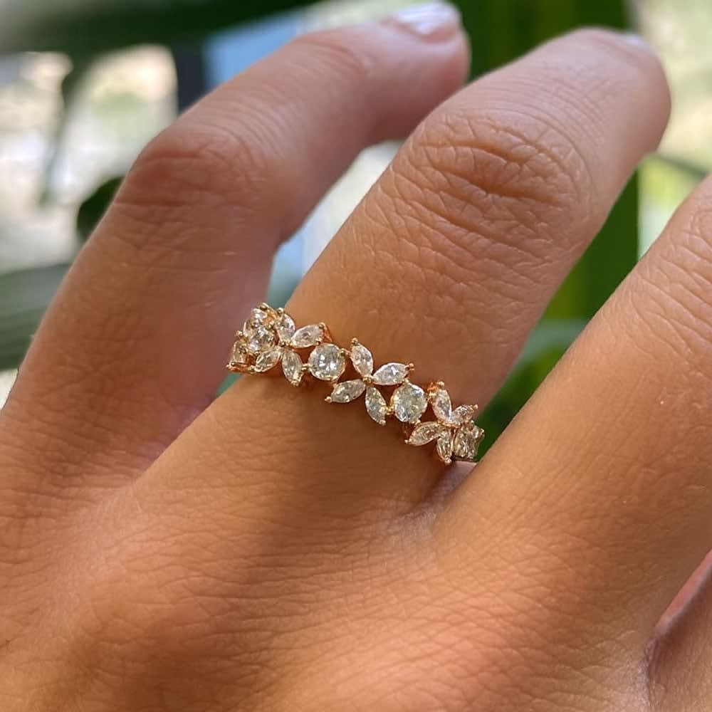 Floral Pattern Diamond Ring in yellow gold