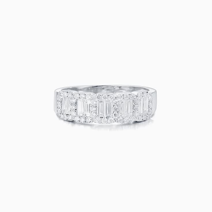Baguette and Round cluster Band in white gold