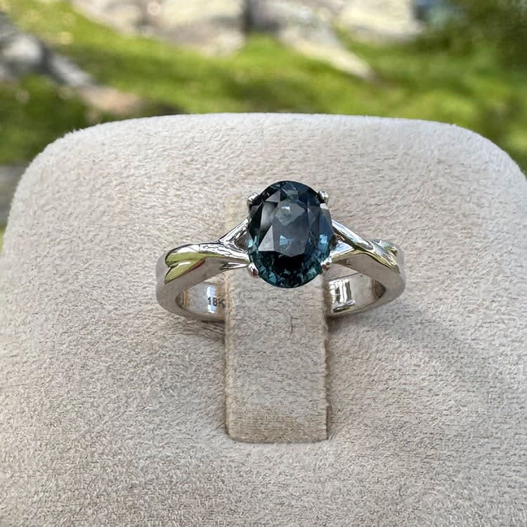 1 carat natural teal sapphire ring