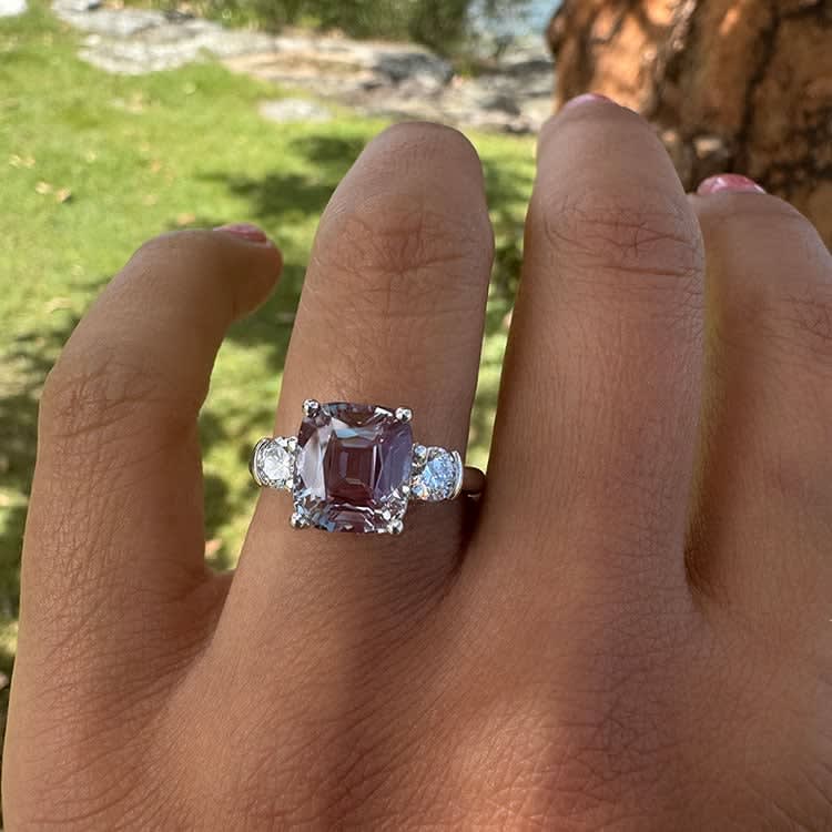 5 carat colour changing lab alexandrite