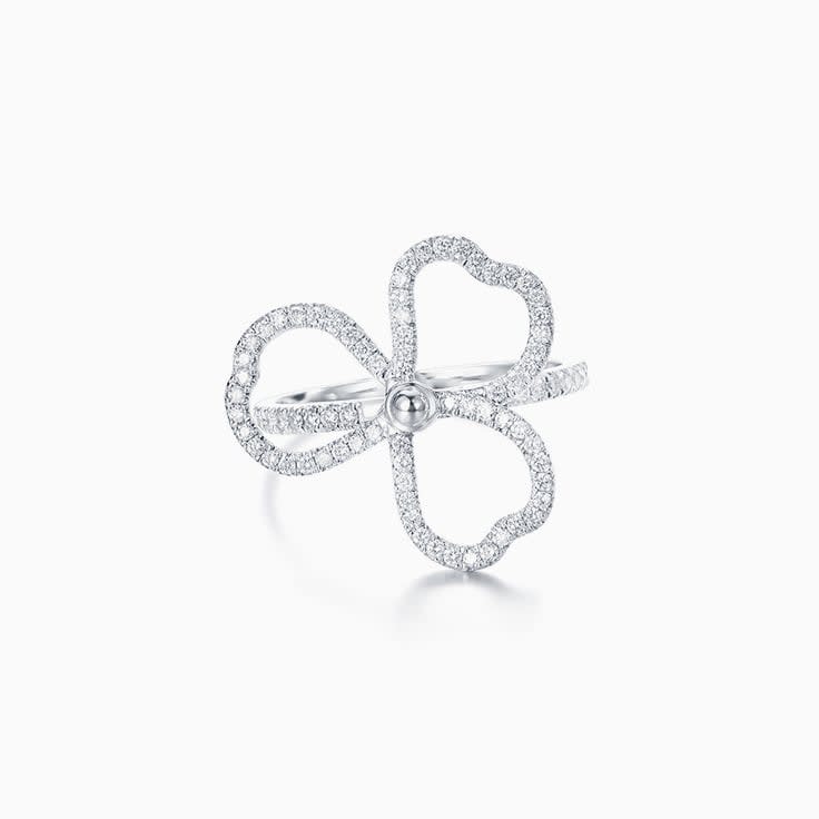 Three clover Diamond Ring