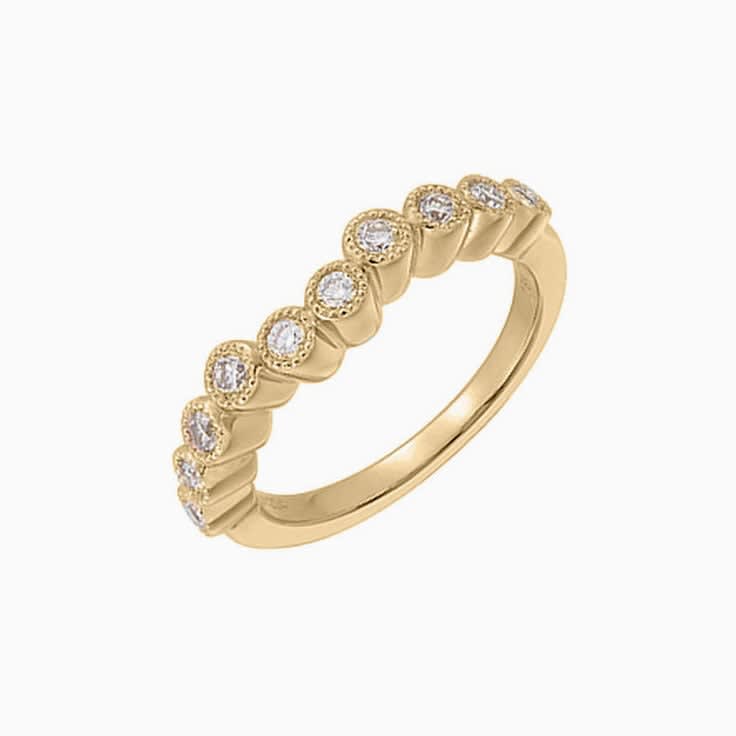 Curved Wedding ring with Miligrain