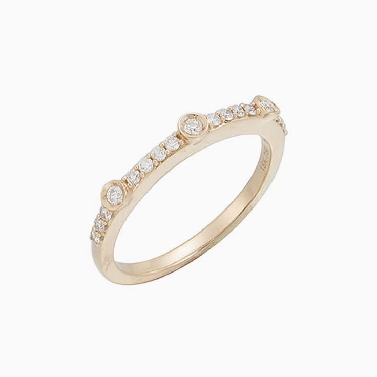 Fine Round Diamond Wedding Ring
