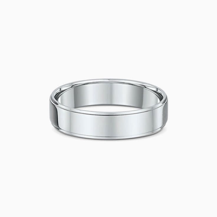 Classic step edges Wedding Ring