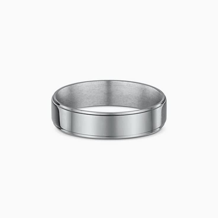 Classic step edges Wedding Ring