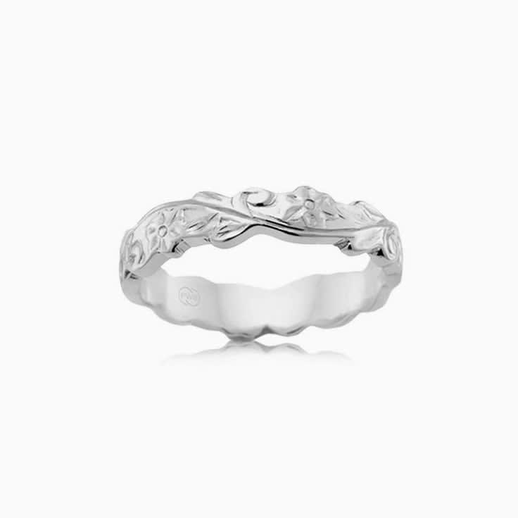 Patterned ladies wedding ring J3667