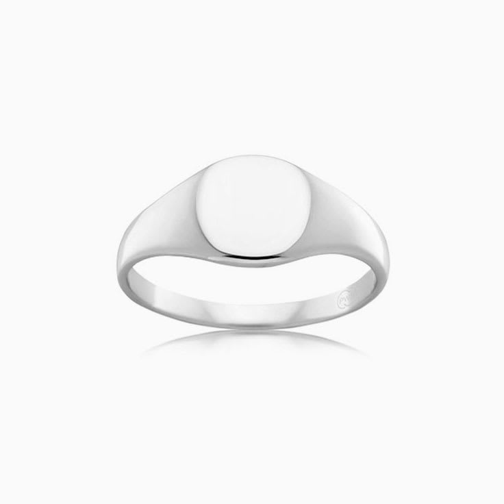 Oval Signet Polished Wedding Band