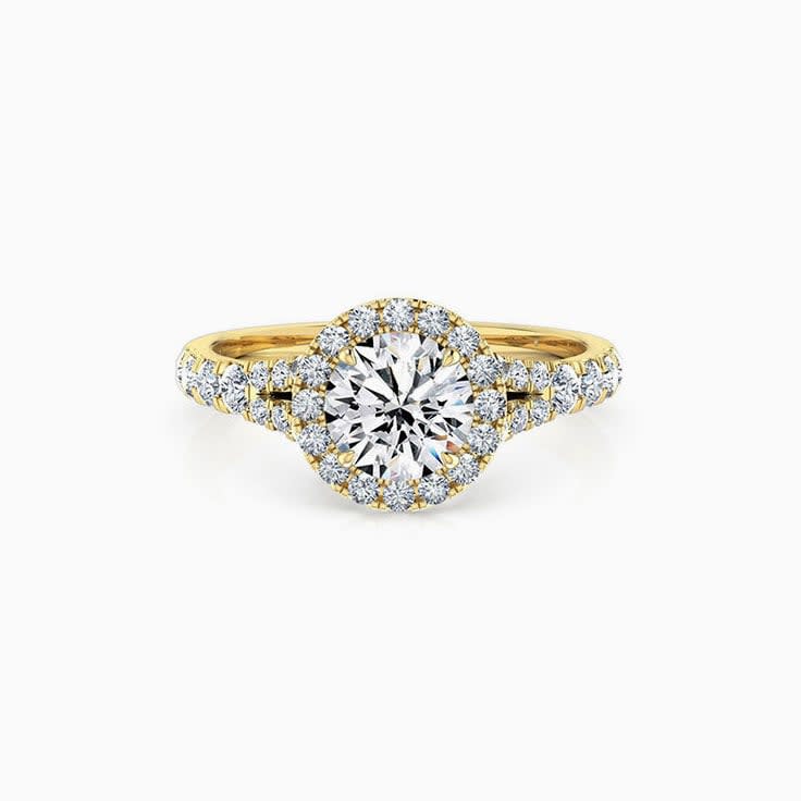 Round diamond on a split band engagement ring