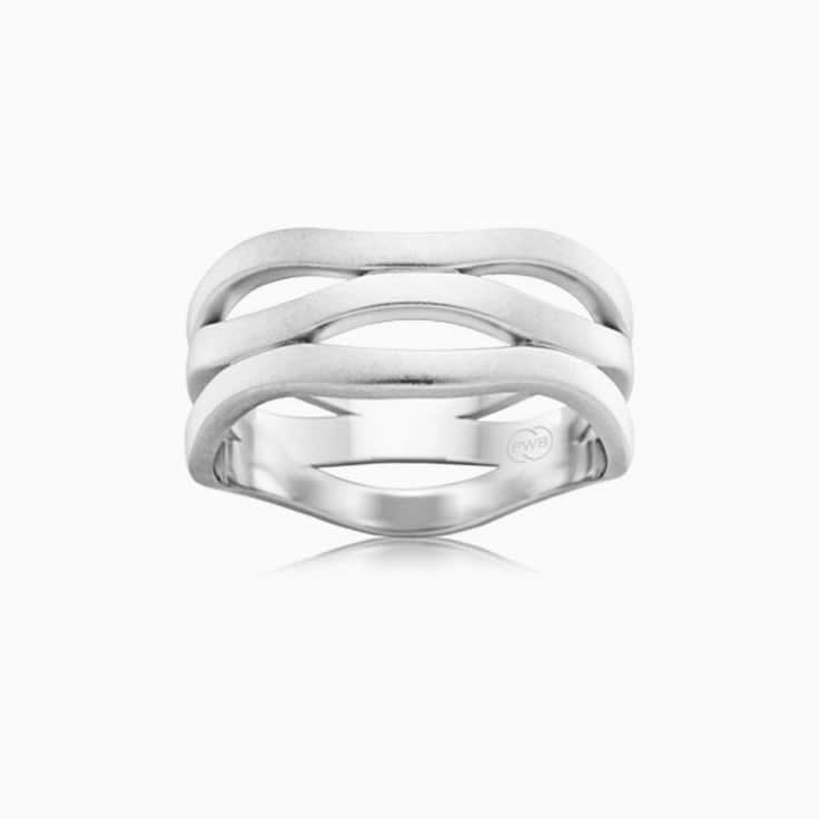 Ladies plain wave ring WR3218