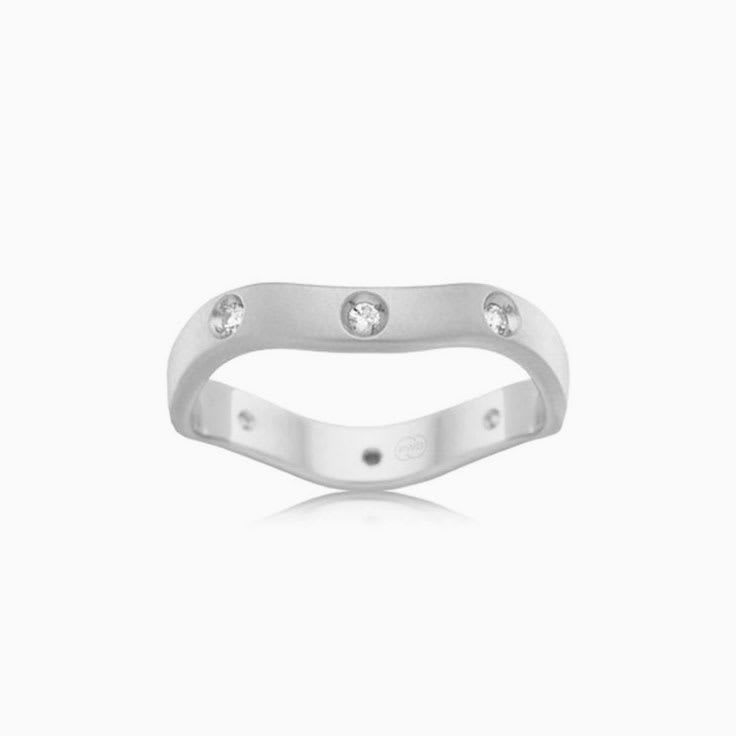 Wave patterned diamond ring C3069