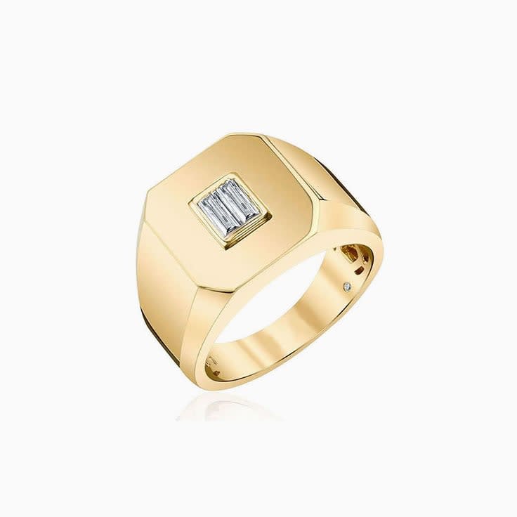 baguette diamond signet ring