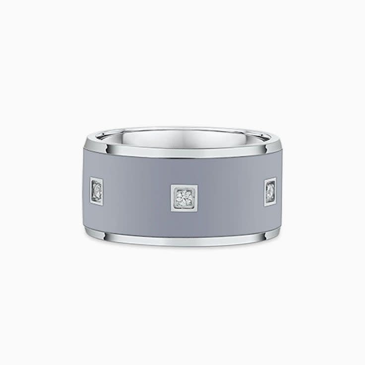Grey Ceramic Gold Ring With Diamond