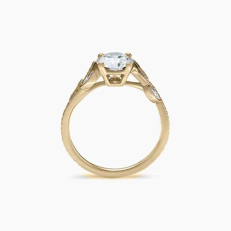 Pattern ladies engagement ring