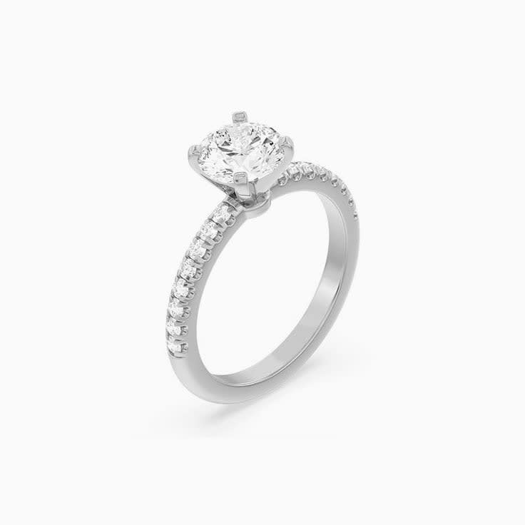 Lab Round Diamond Engagement Ring With Elegant Stone