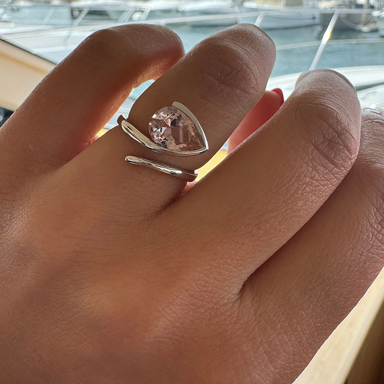 Morganite solitaire ring