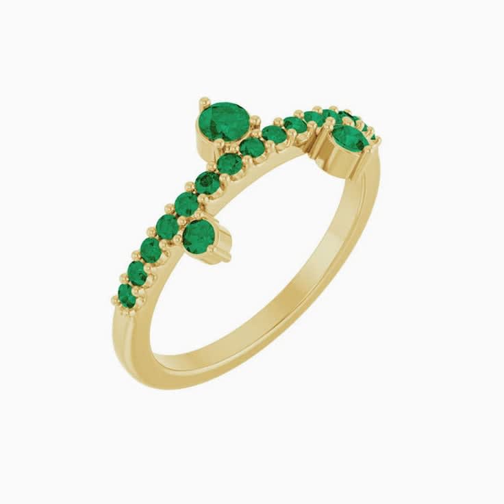 Natural unique  Emerald Ring