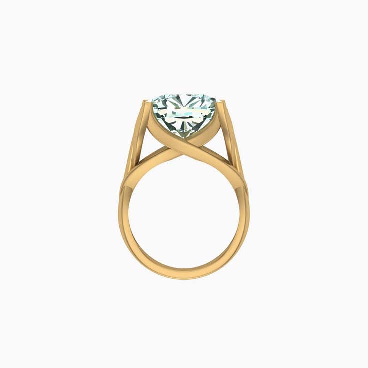 Soft mint Green Beryl set in gold