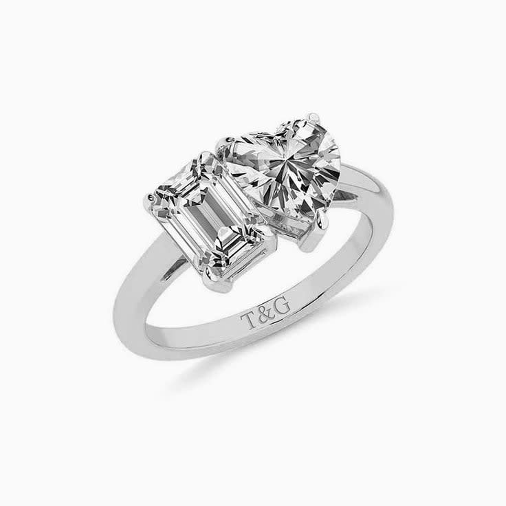 Heart With Emerald Lab Diamond Ring