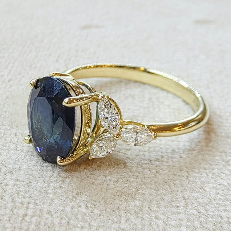 Natural Blue sapphire with diamonds