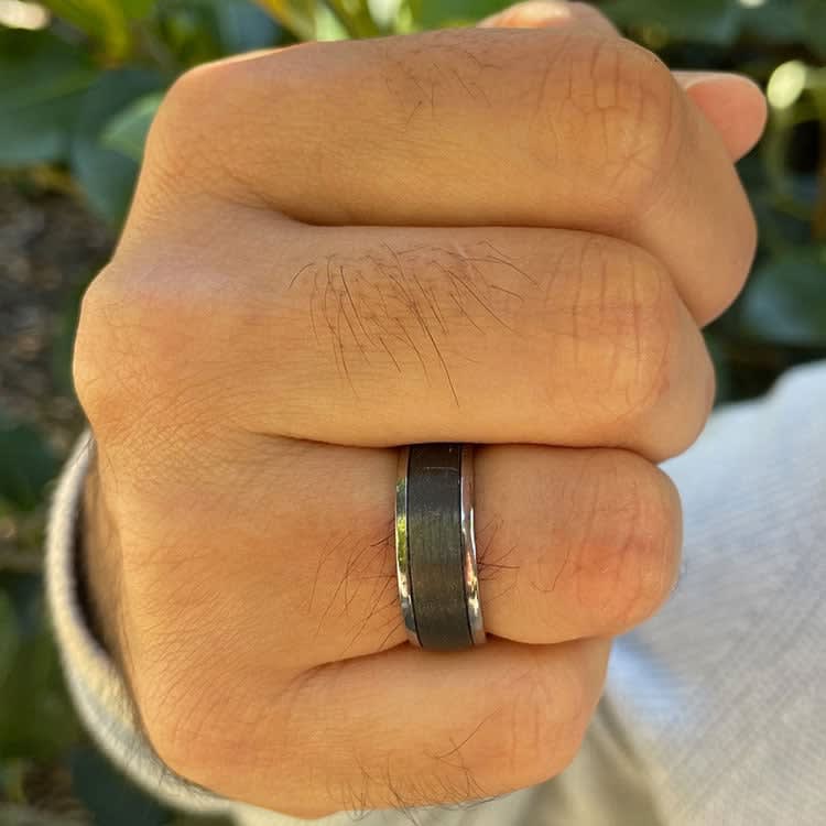 Tantalum with carbon ring