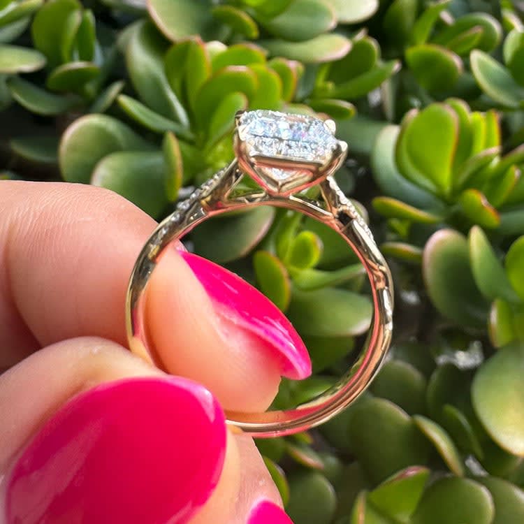 2 carat princess cut on a twisted band