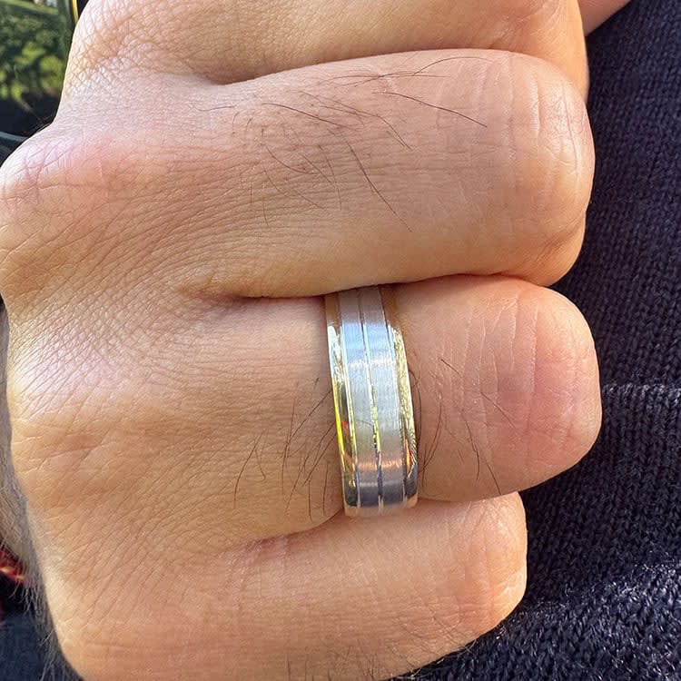 7mm ring with grooves in two tone