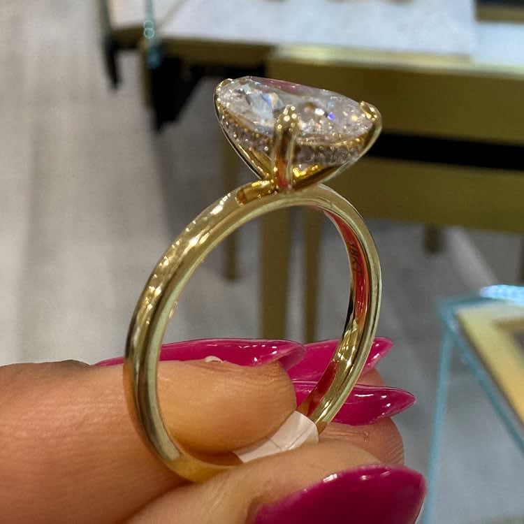 3 carat D VS1 with hidden halo