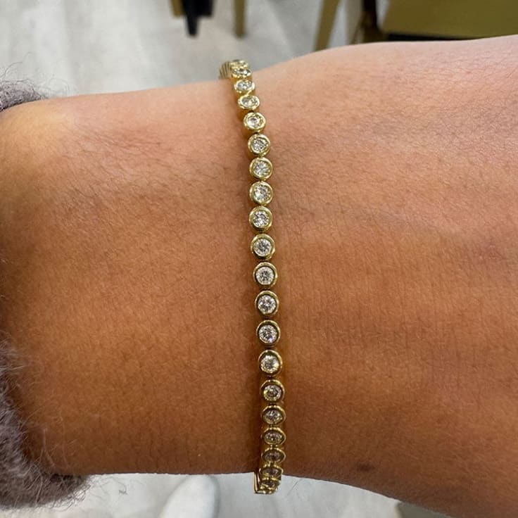 Bezel set bracelet with 2ct lab diamond