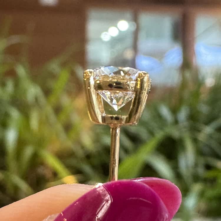 1 carat each EVS1 diamond studs
