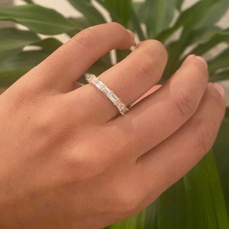 Baguette diamond band in yellow gold